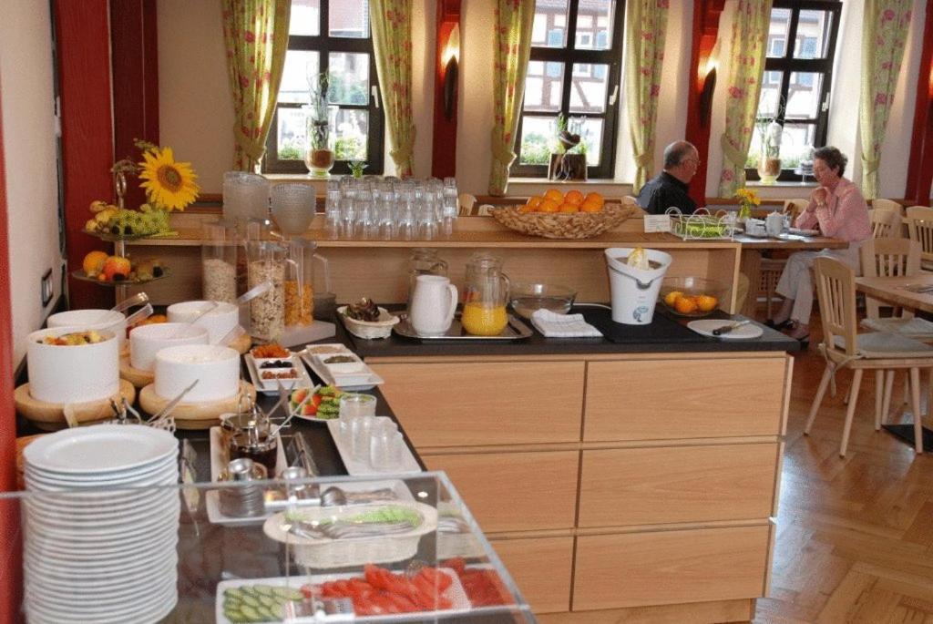 Gasthof Zum Weissen Lamm Sommerach Dış mekan fotoğraf